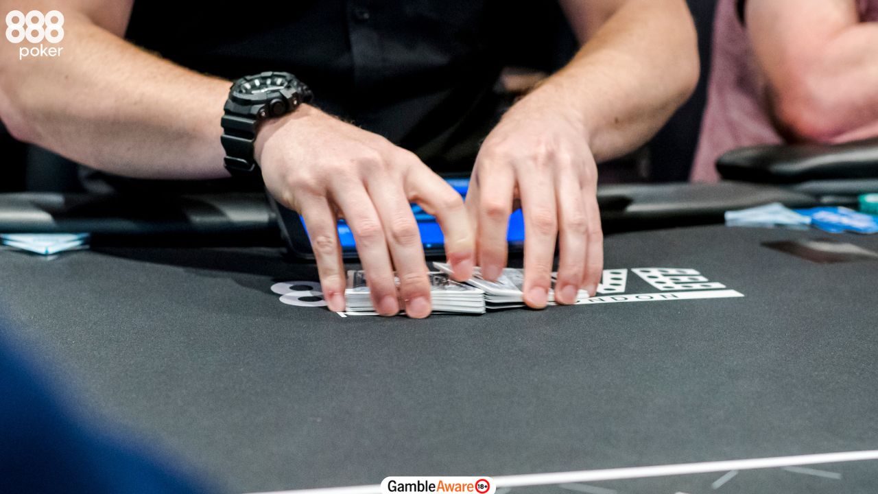 6 Tried and Trusted Ways to Spot a Poker Cheater - Card Mechanics